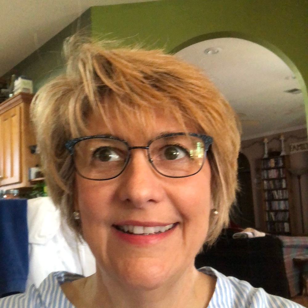 Meet your Posher, Lori